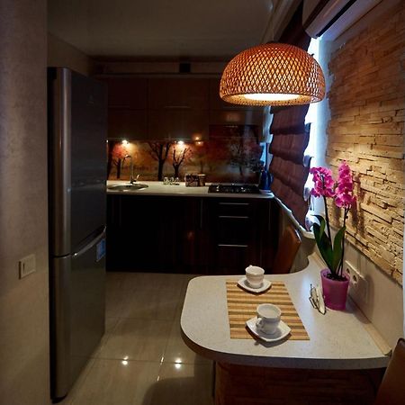 Apartment - Sobornaya Street Kremenchuk Ngoại thất bức ảnh