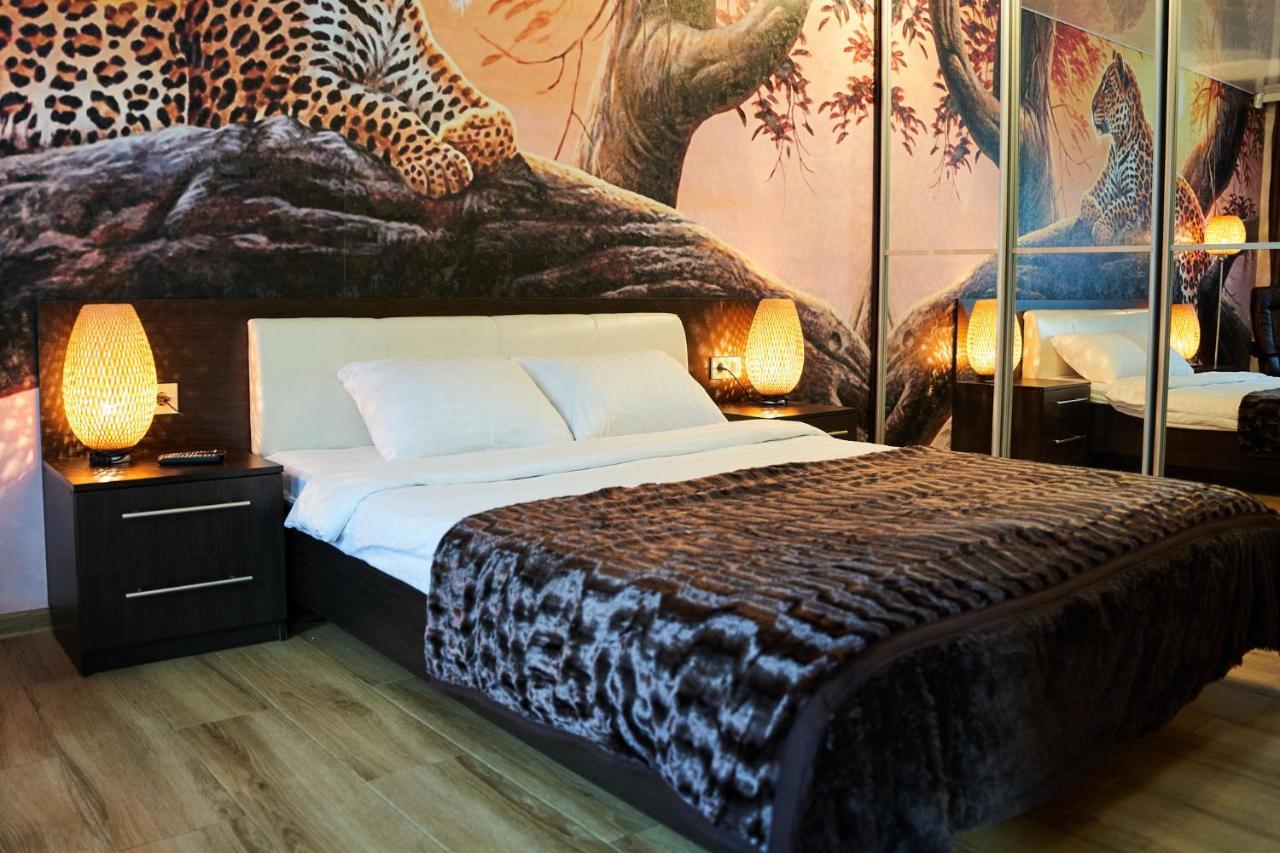 Apartment - Sobornaya Street Kremenchuk Ngoại thất bức ảnh