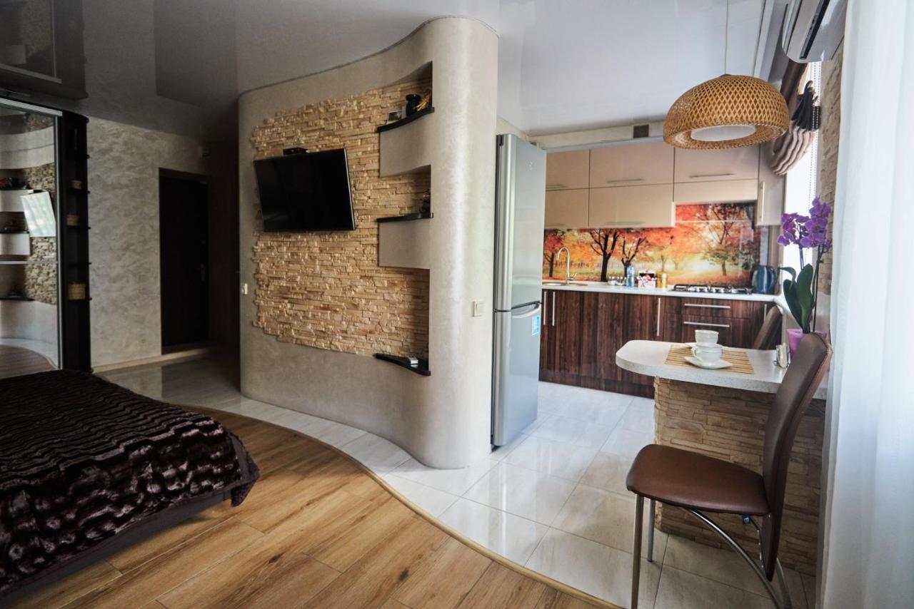 Apartment - Sobornaya Street Kremenchuk Ngoại thất bức ảnh